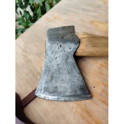 Tradycyjna siekiera szwedzka topór Hults Bruk 1,2-1,5kg na trzonku 65cm z pokrowcem ochronnym