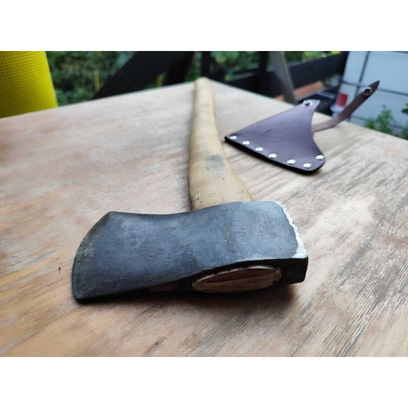 Siekiera szwedzka GRÄNSFORS BRUKS Record 1 kg z cholewką