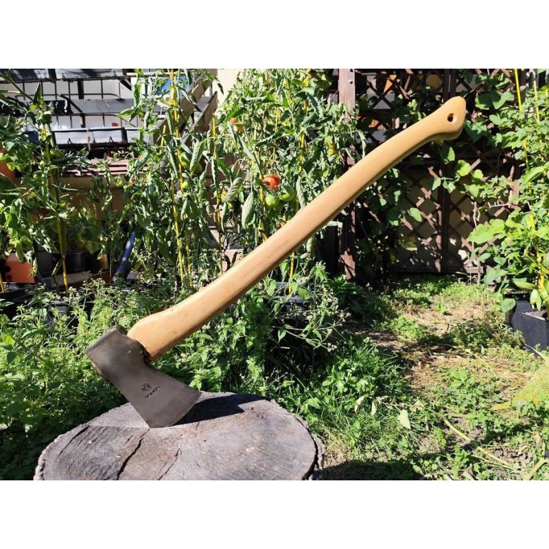 Klasyczna średnia siekiera szwedzka z uszami Hults Bruk 0,8kg  z cholewą,  trzonek 65cm American Hikory