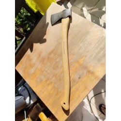 Klasyczna średnia siekiera szwedzka z uszami Hults Bruk 0,8kg  z cholewą,  trzonek 65cm American Hikory